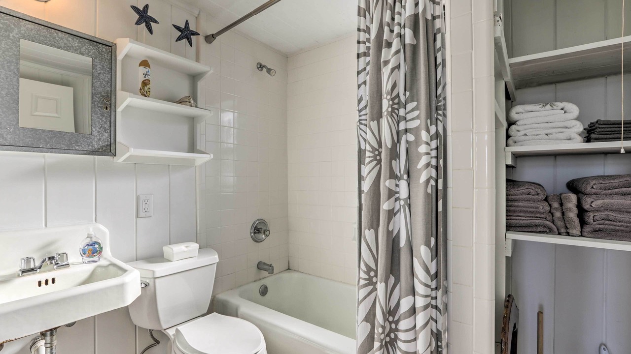Photo of Bathroom in Crawfordville