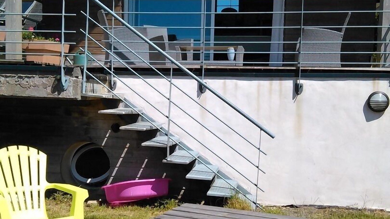 Photo of Patio Balcony in Tredrez-Locquemeau