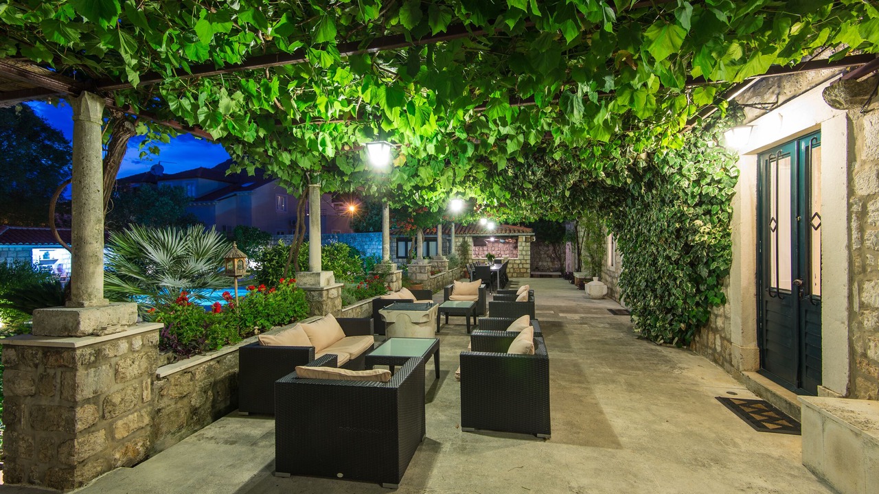 Photo of Patio Balcony in Pile