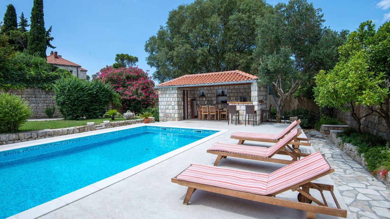 Photo of Outdoor in Pile