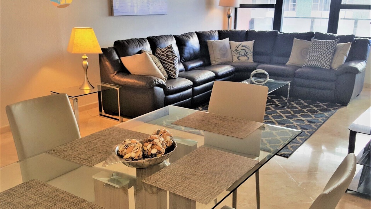 Photo of Livingroom in Mid Beach
