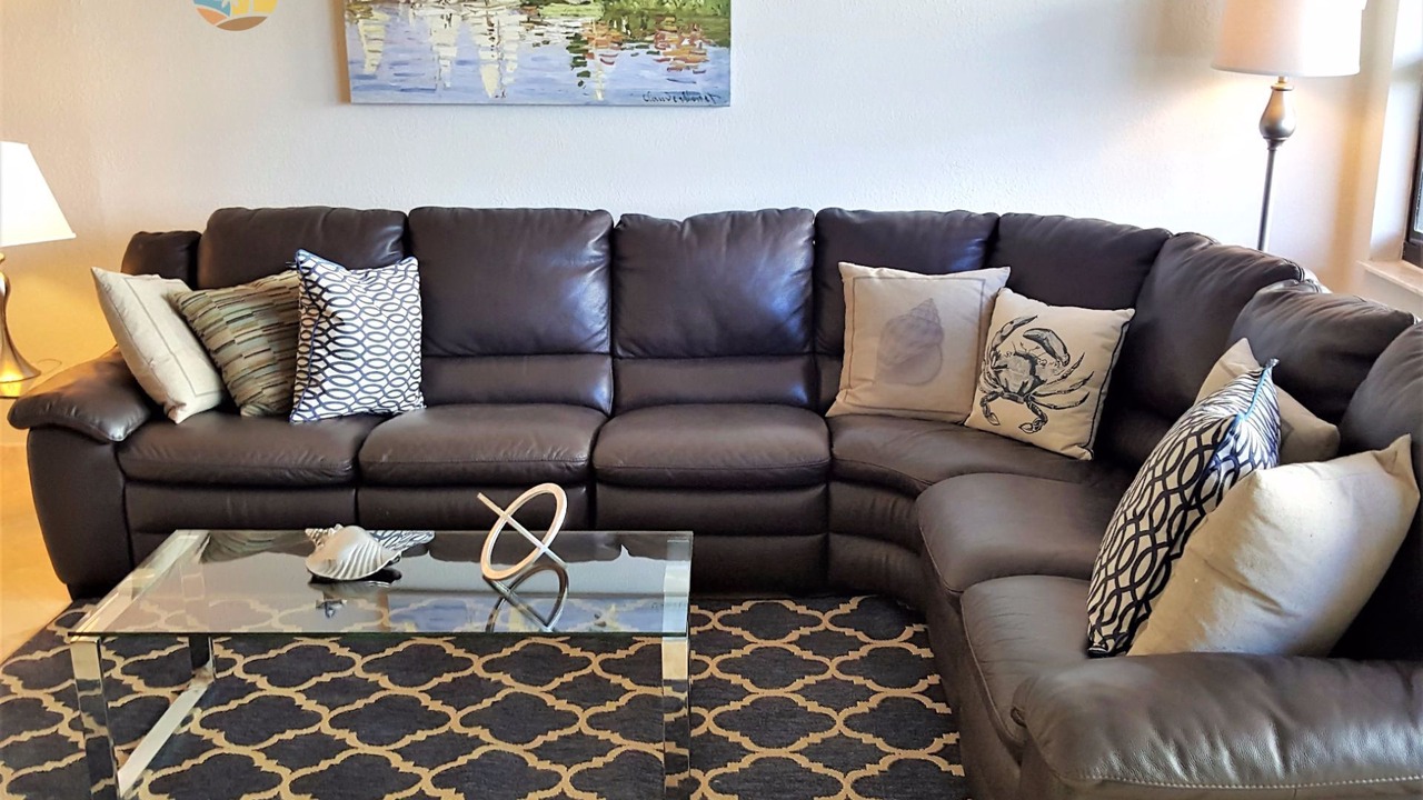 Photo of Livingroom in Mid Beach