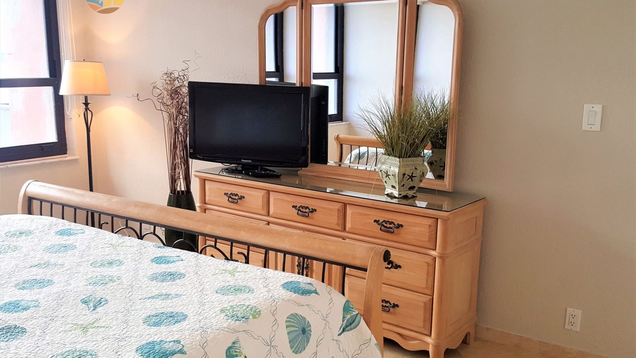 Photo of Bedroom in Mid Beach