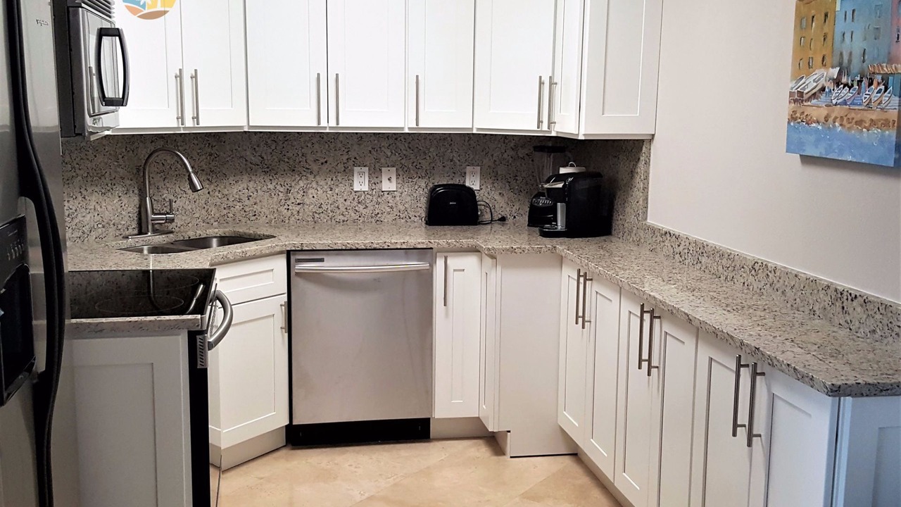 Photo of Kitchen in Mid Beach