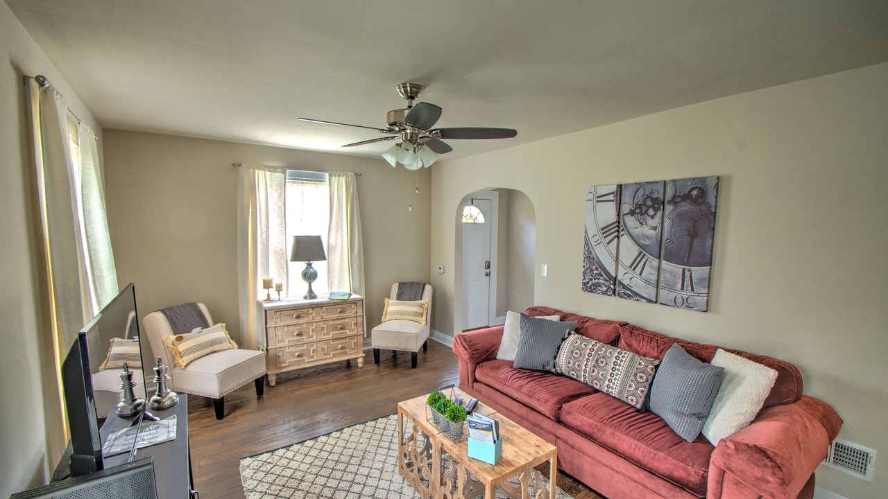 Photo of Bedroom in Green Acres