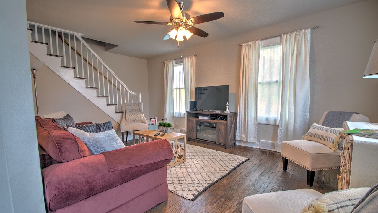 Photo of Bedroom in Green Acres