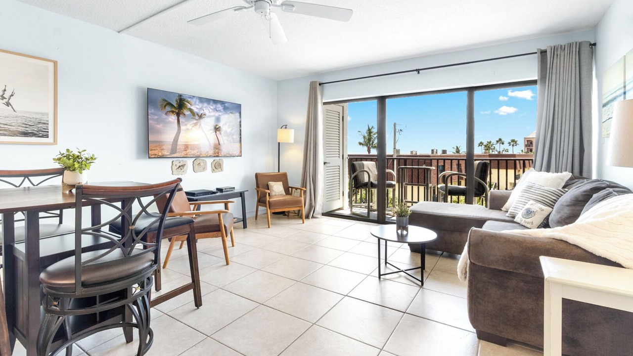 Photo of Livingroom in Banana River Estates