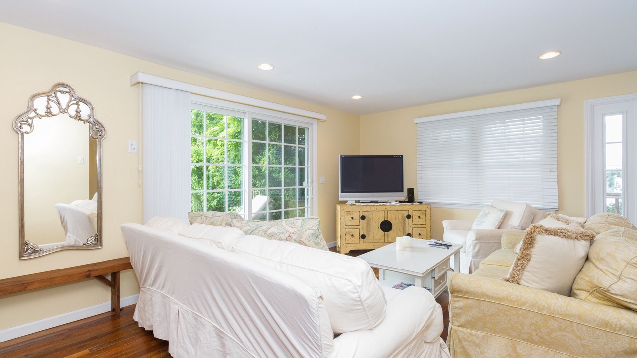 Photo of Livingroom in Ocean Beach
