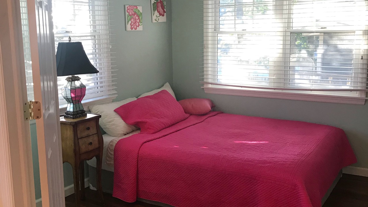 Photo of Bedroom in Ocean Beach