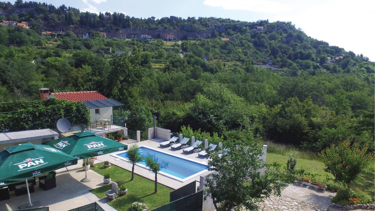 Photo of Others in Omis