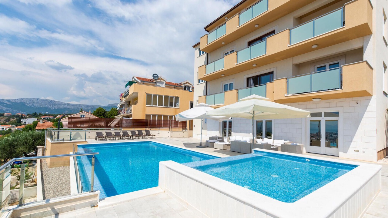 Photo of Outdoor in Mravince