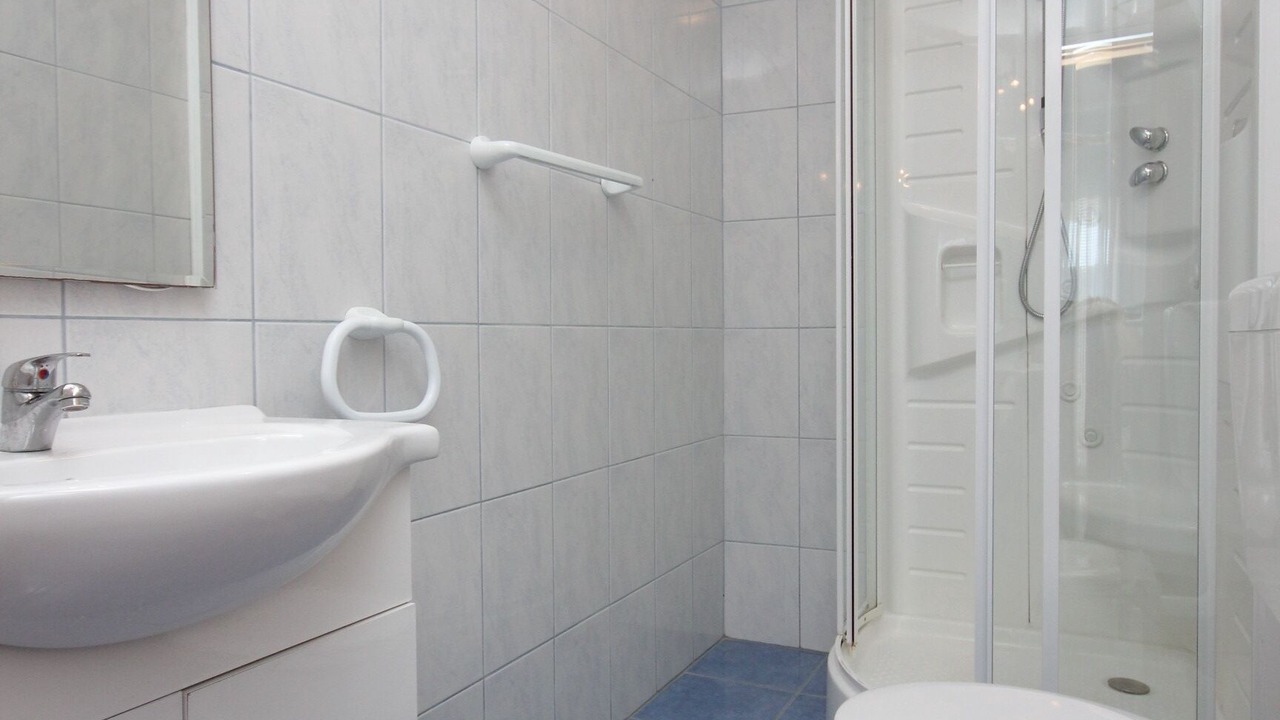 Photo of Bathroom in Cove Rogacic
