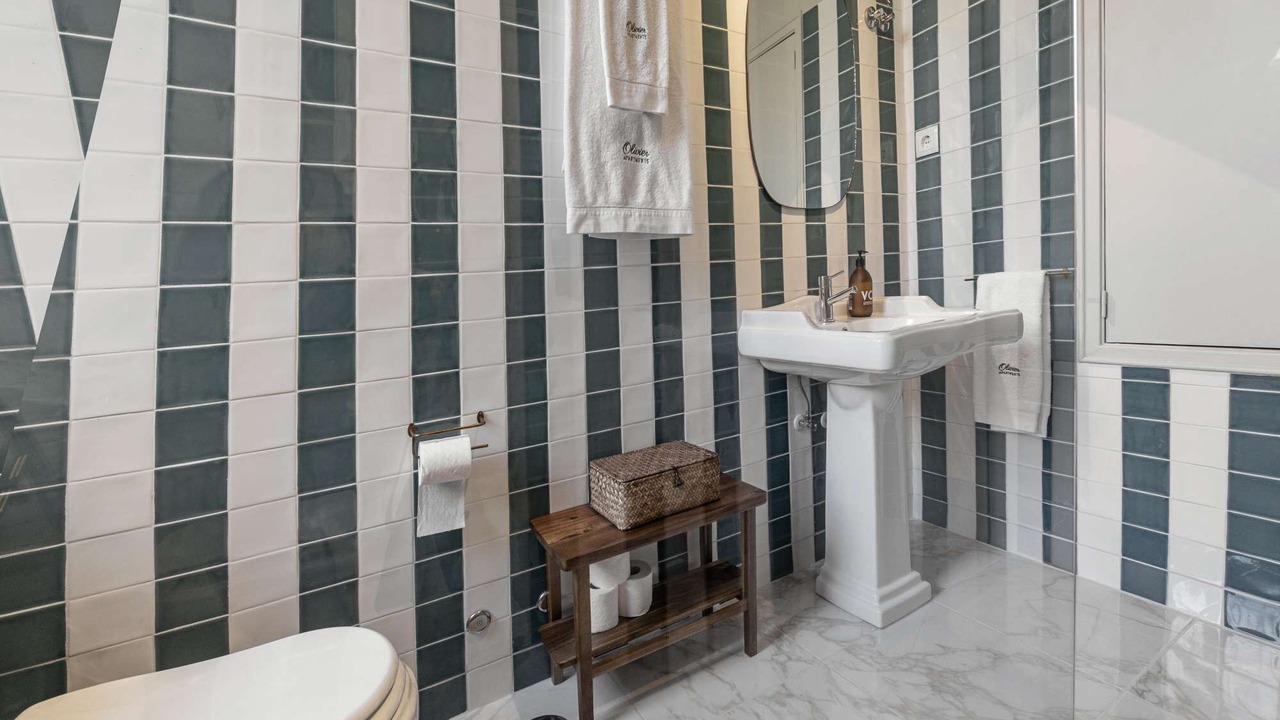 Photo of Bathroom in Baixa