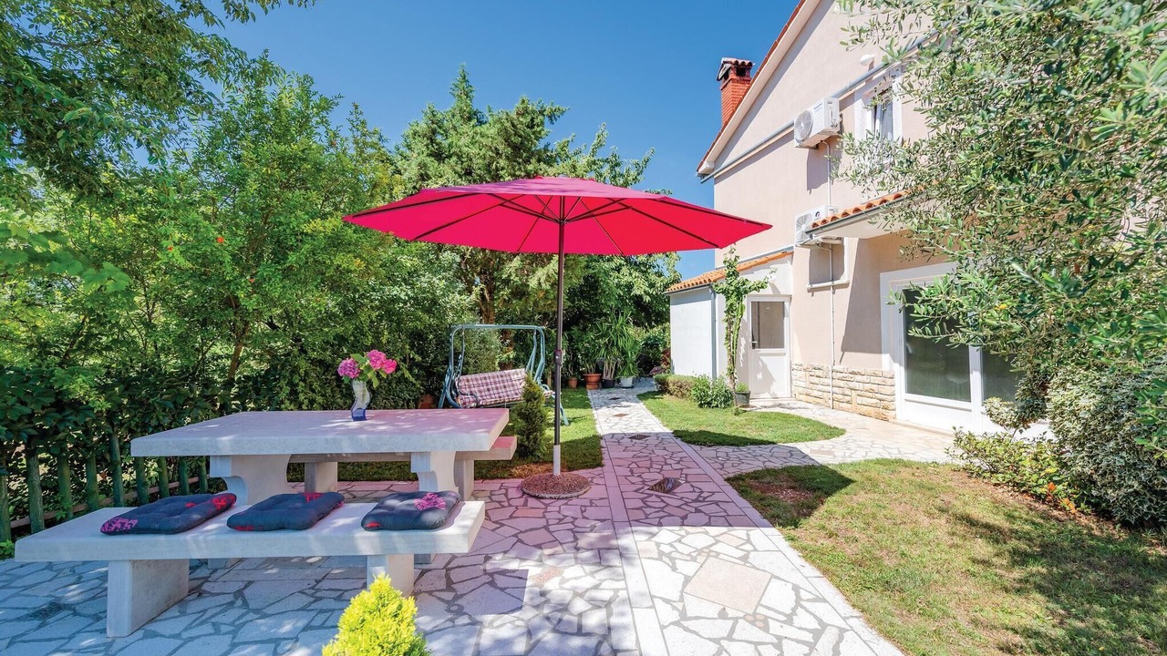 Photo of Outdoor in Modrusani