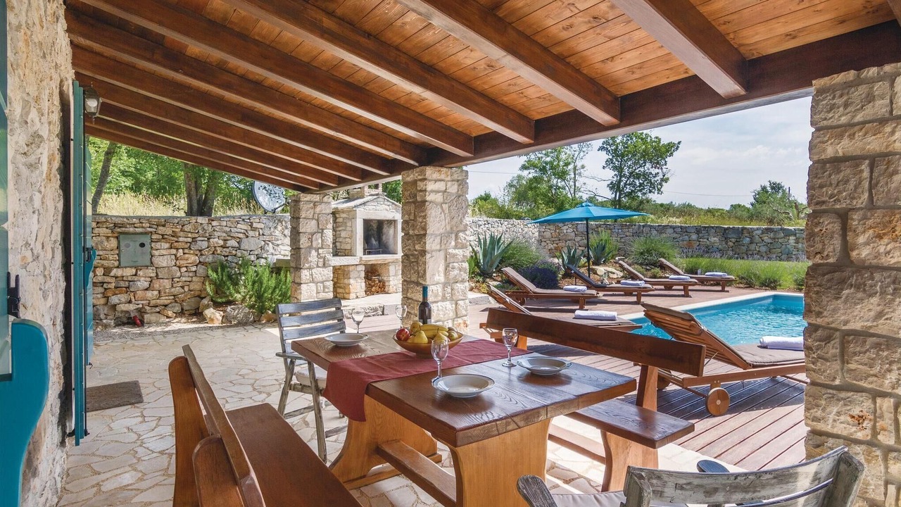 Photo of Outdoor in Bale