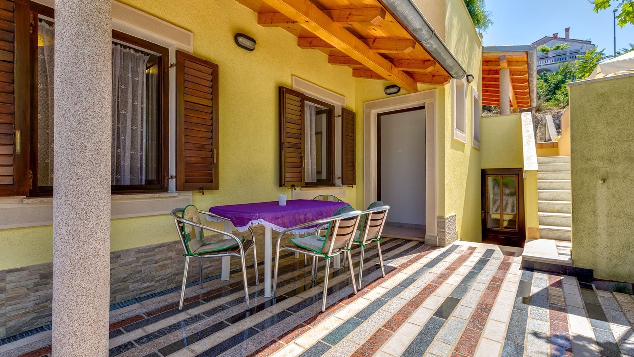 Photo of Outdoor in Cove Murtar