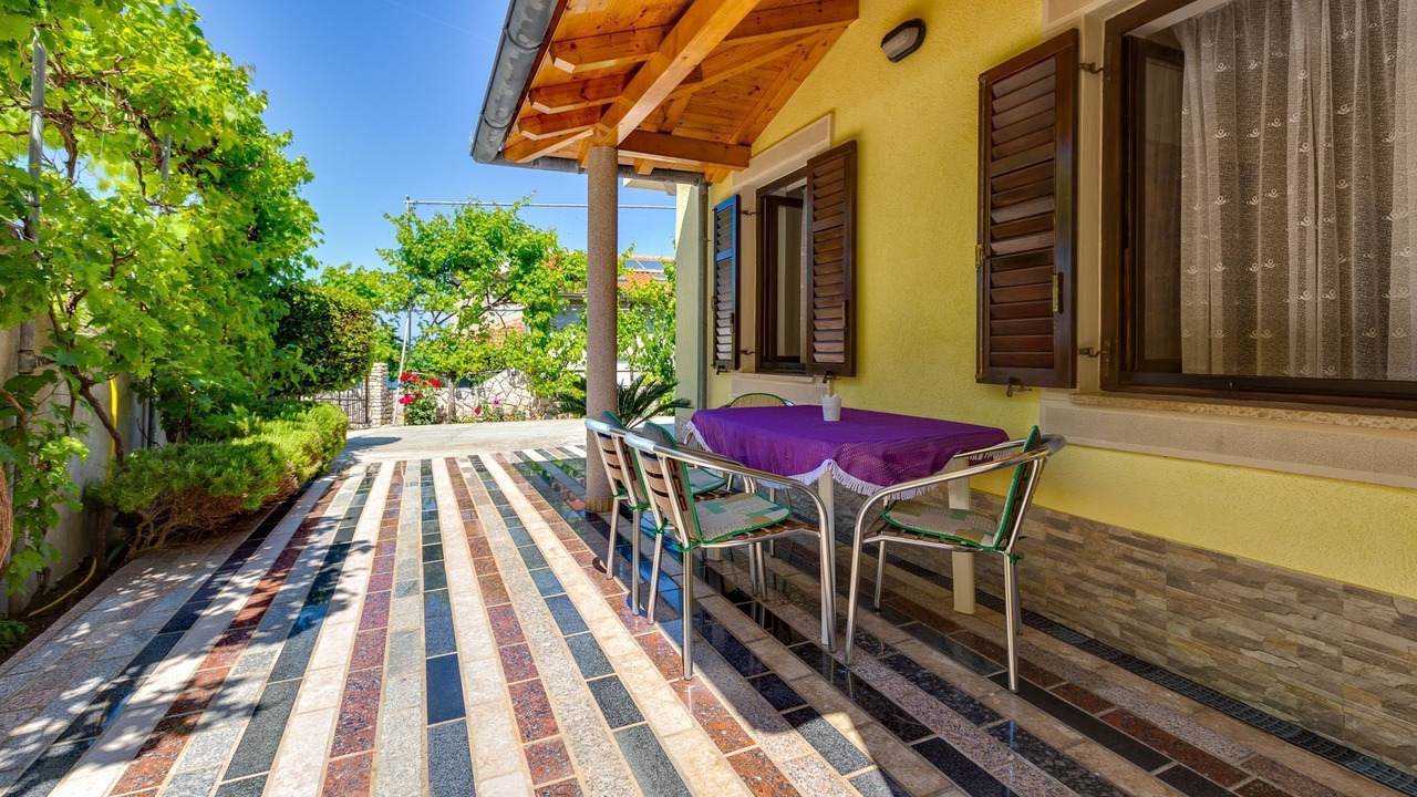 Photo of Outdoor in Cove Murtar