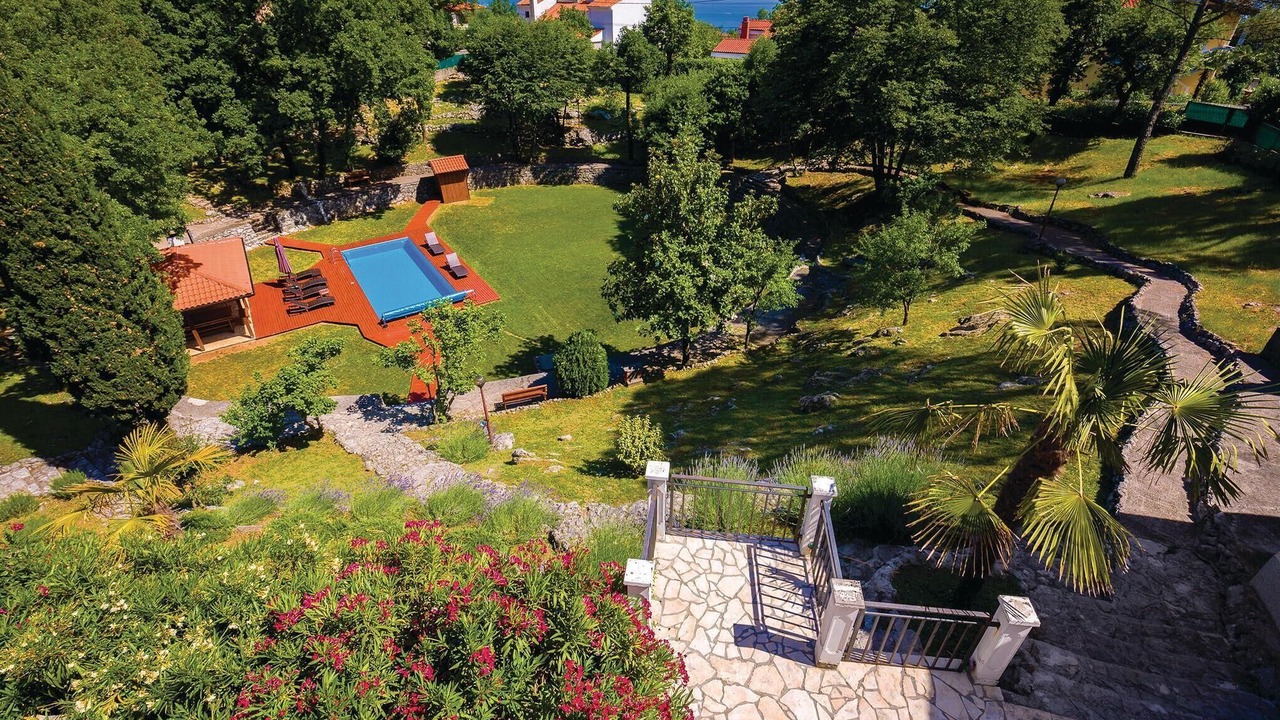 Photo of Outdoor in Sarsoni