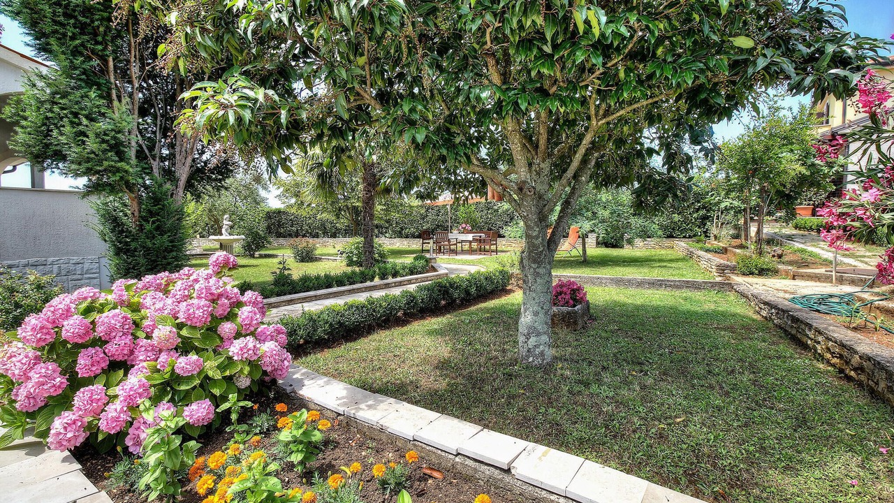 Photo of Outdoor in Mugeba