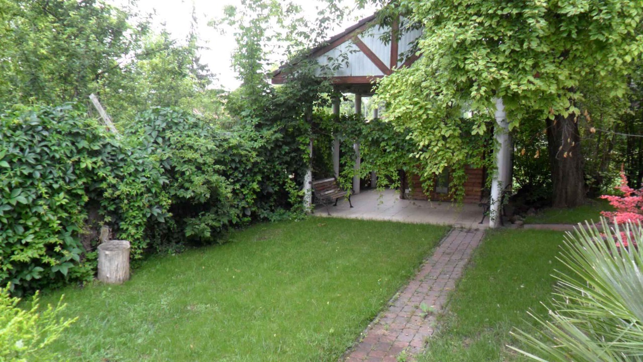 Photo of Outdoor in Gardony
