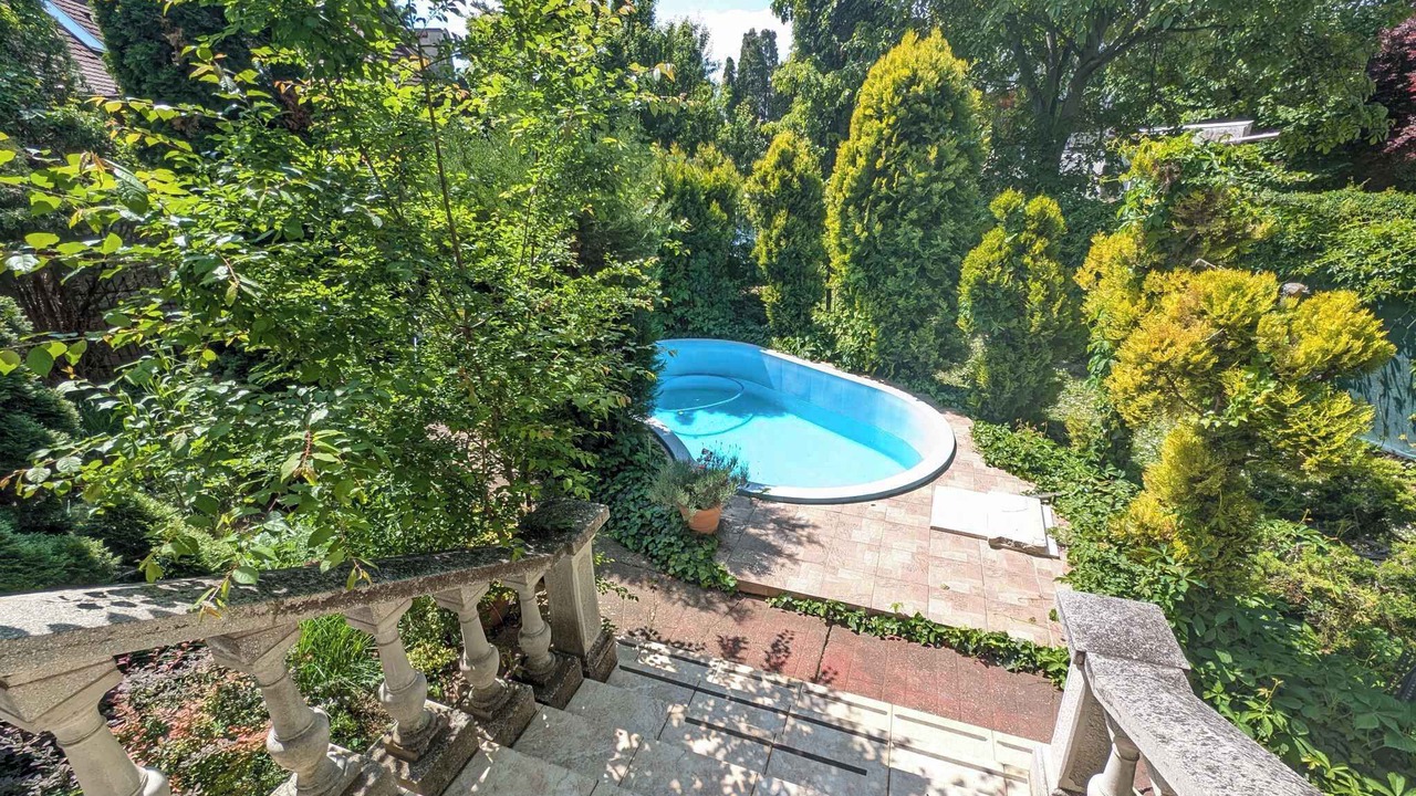 Photo of Outdoor in Gardony