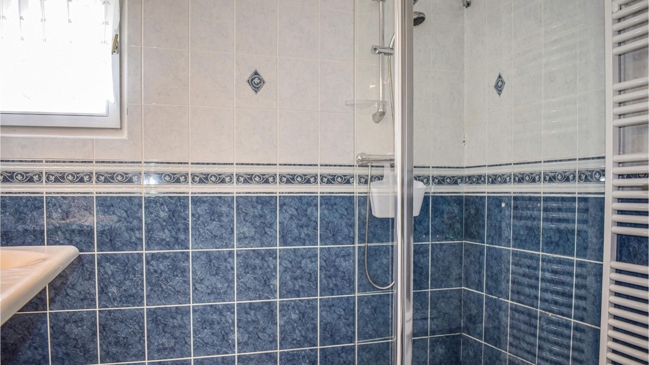 Photo of Bathroom in Pommeret