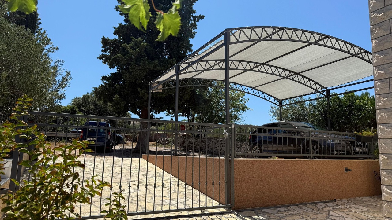 Photo of Outdoor in Mirce