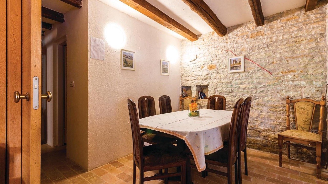 Photo of Bedroom in Tinjan