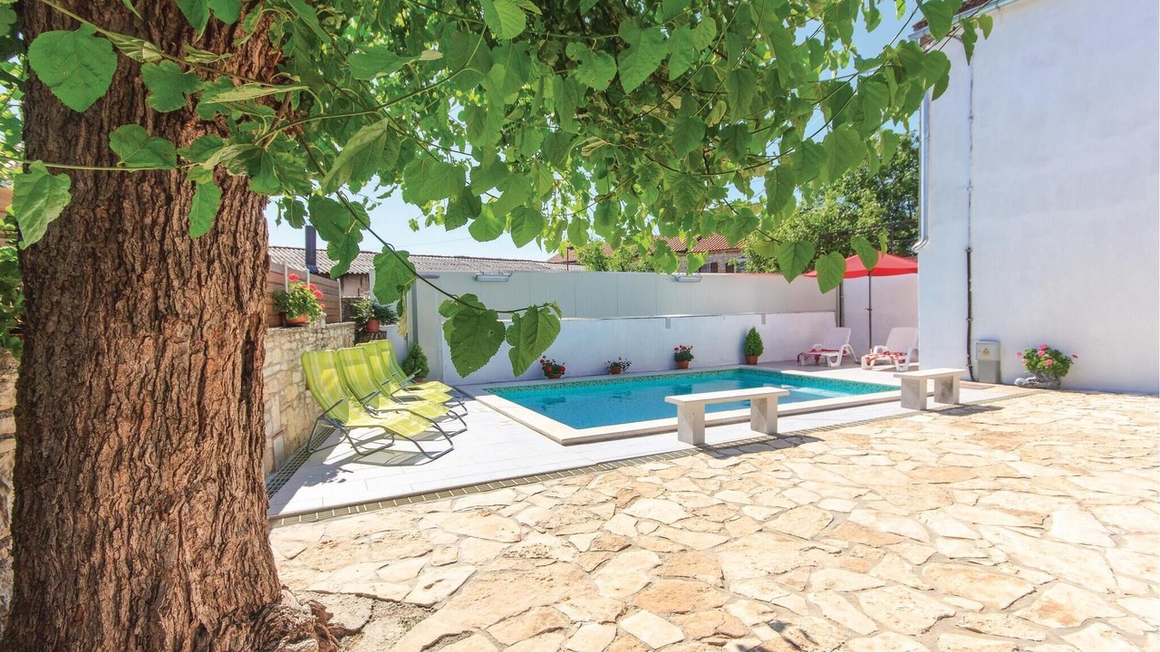 Photo of Outdoor in Stifanici