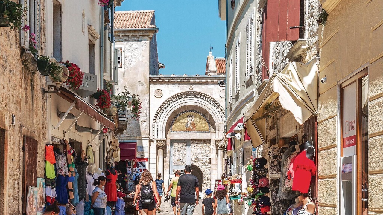 Photo of Others in Stifanici
