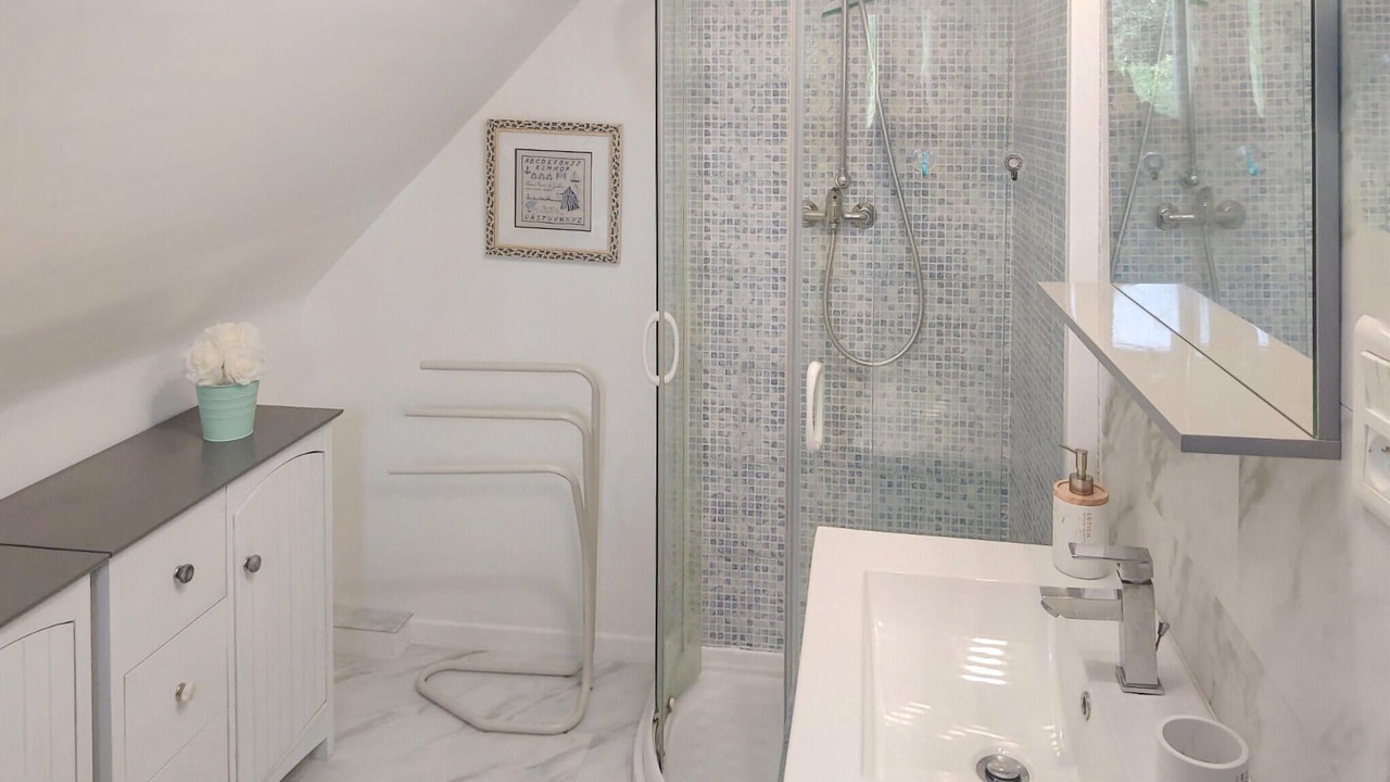 Photo of Bathroom in Matignon