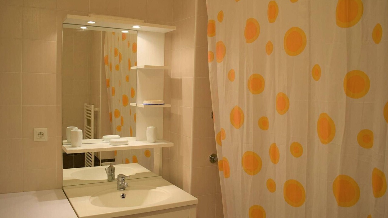 Photo of Bathroom in Tregastel