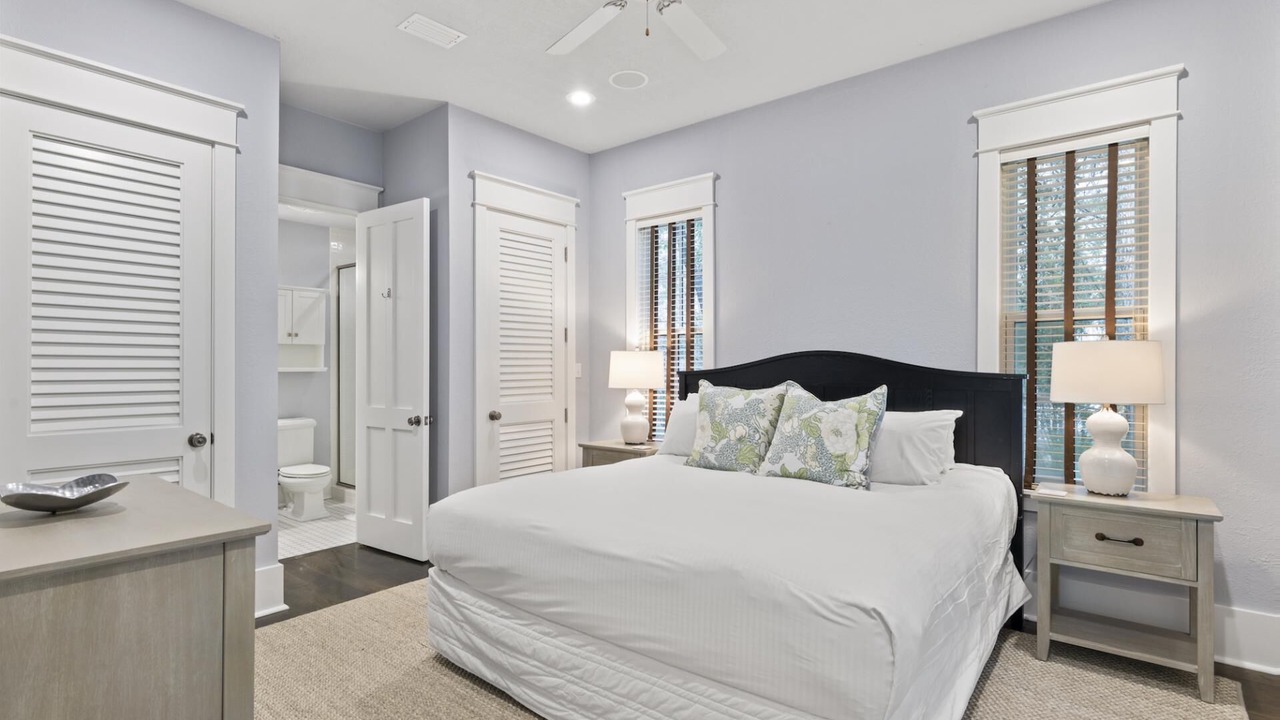 Photo of Bedroom in Forest District