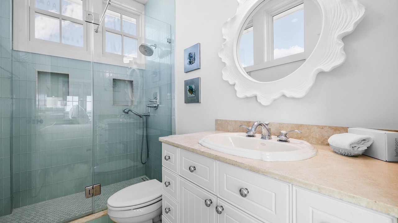 Photo of Bathroom in Gulf District