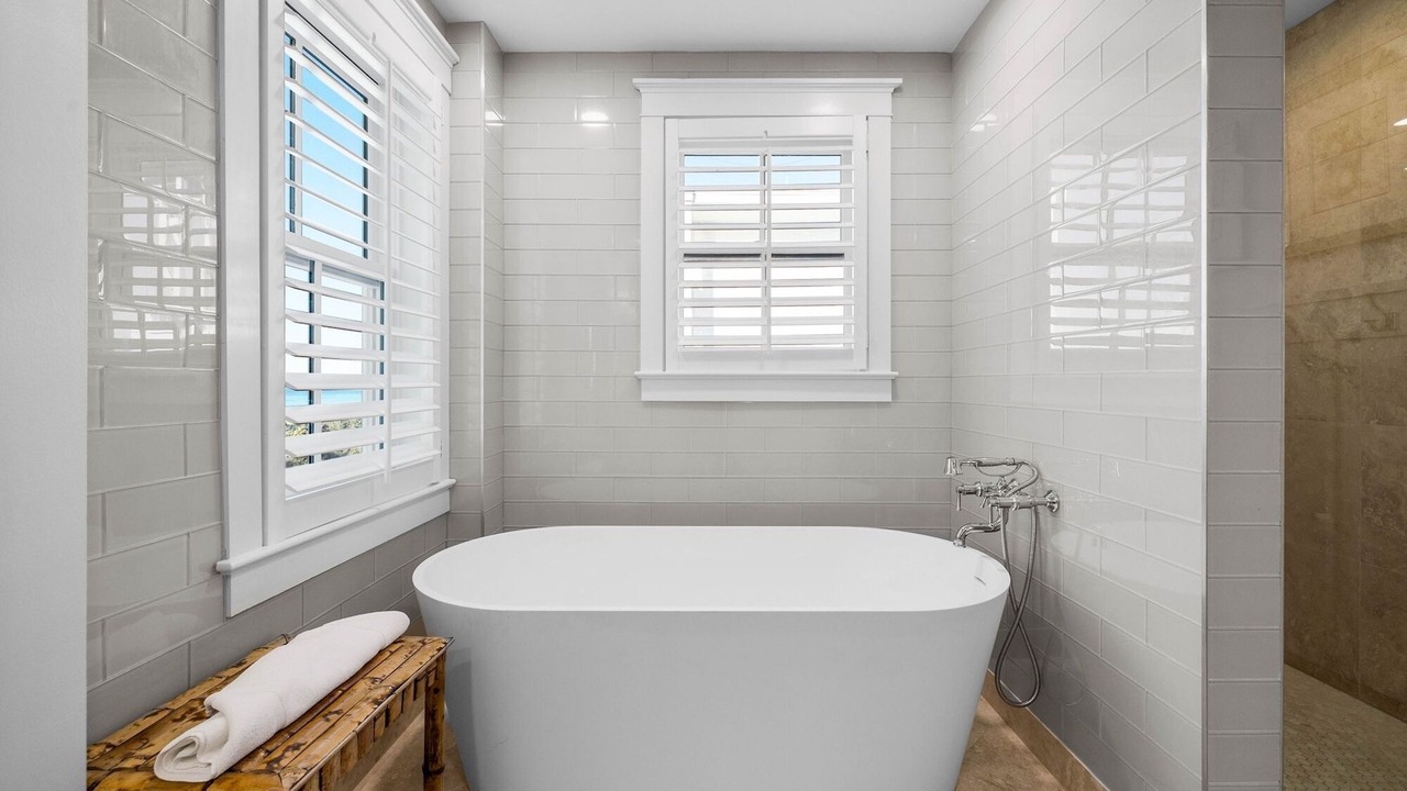 Photo of Bathroom in Gulf District