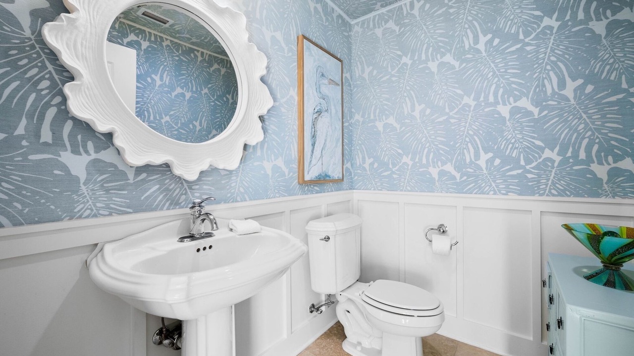 Photo of Bathroom in Gulf District