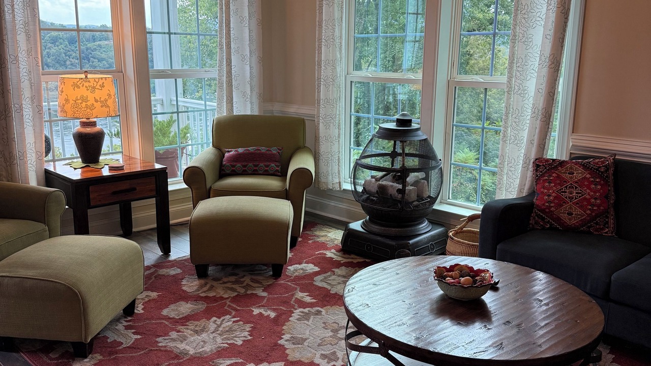 Photo of Livingroom in Knoxville