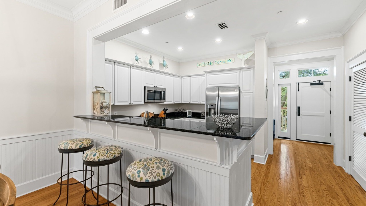 Photo of Kitchen in Beach District
