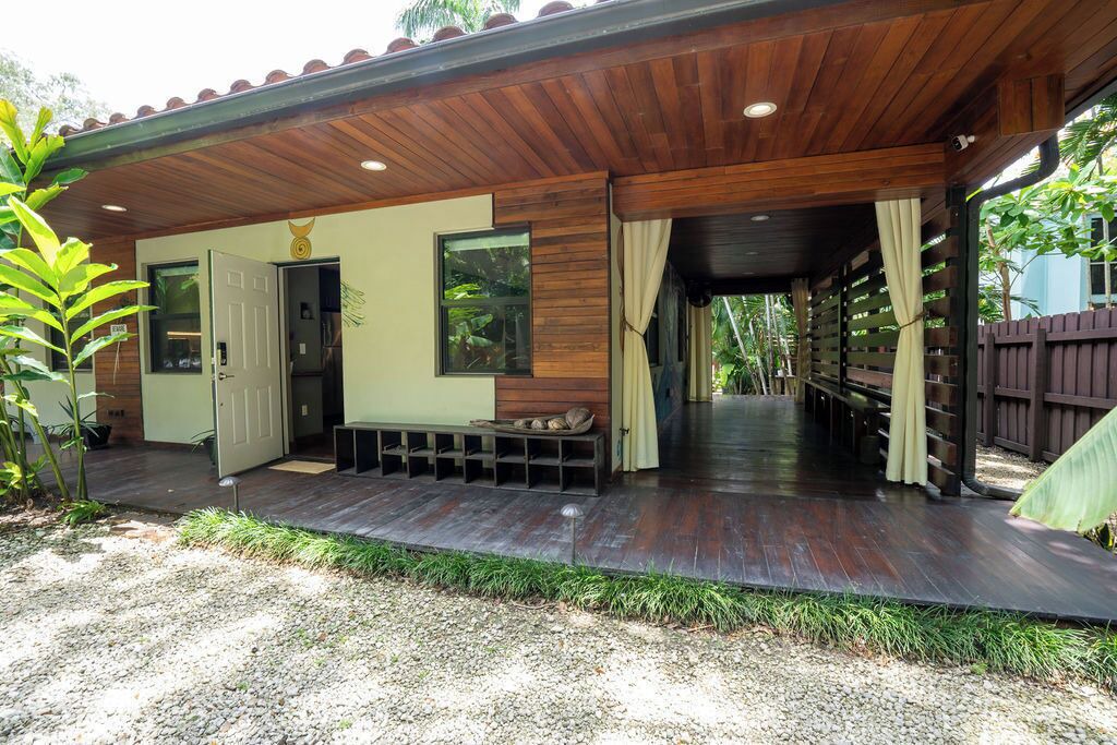 Photo of Patio Balcony in Southwest Coconut Grove