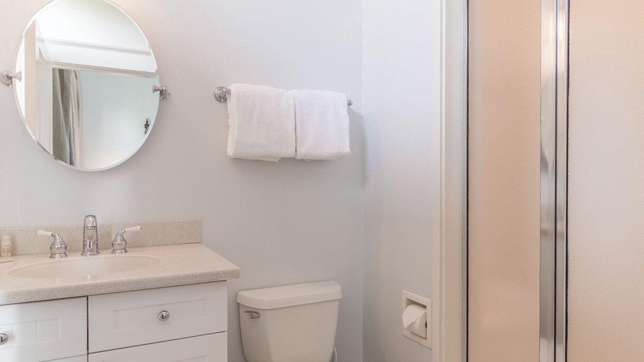 Photo of Bathroom in Beach District