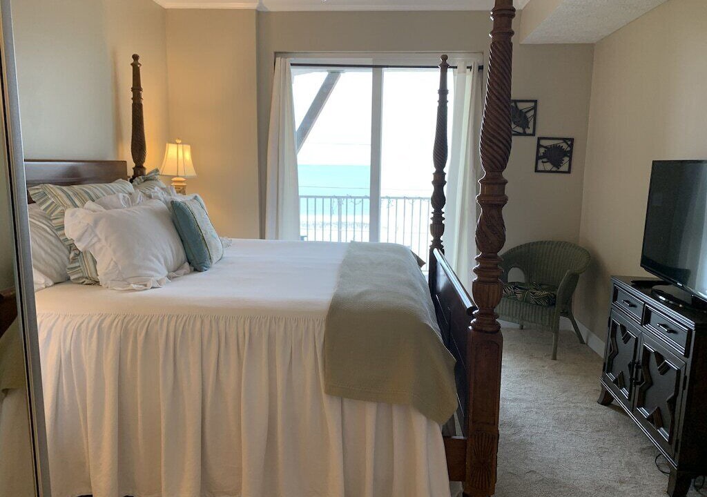 Photo of Bedroom in Mexico Beach