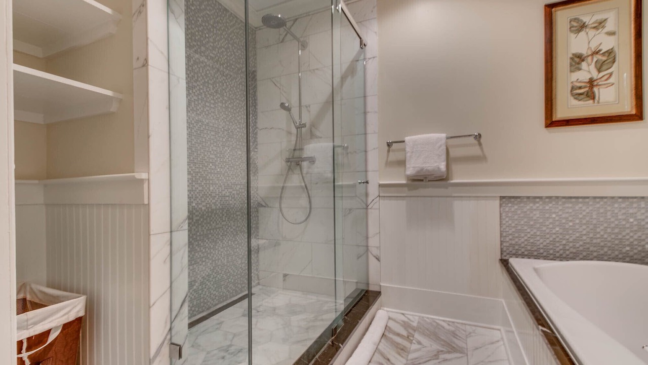 Photo of Bathroom in Beach District