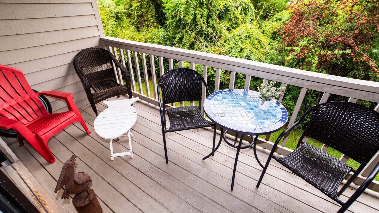 Photo of Patio Balcony in Cassine Village