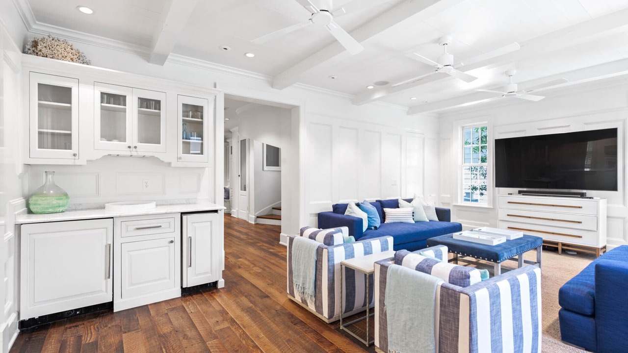 Photo of Livingroom in WaterSound Beach