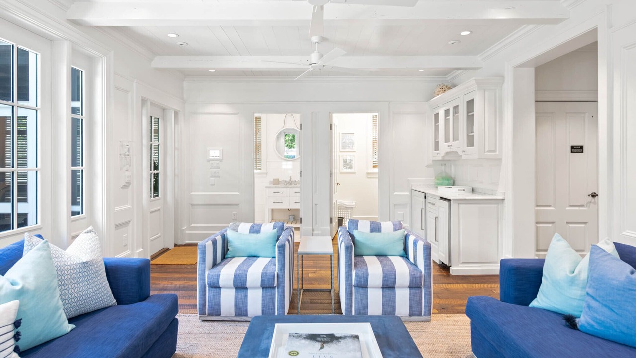 Photo of Livingroom in WaterSound Beach