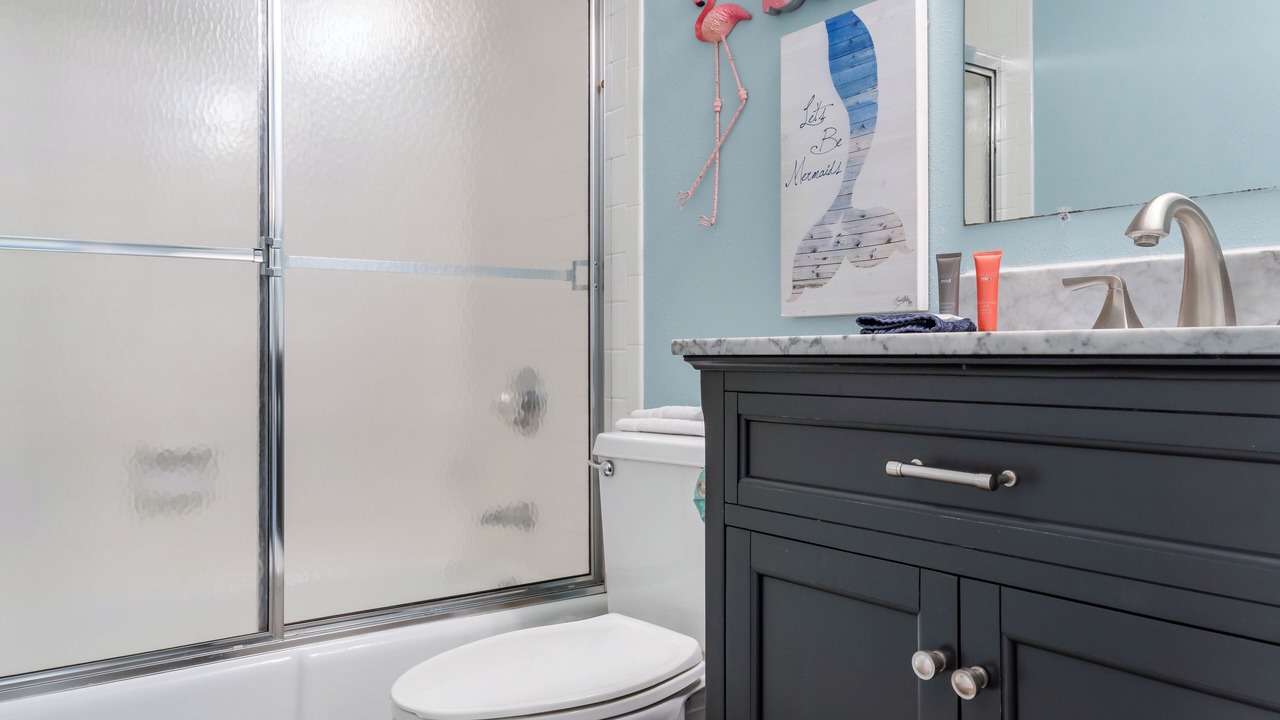 Photo of Bathroom in Holiday Isle