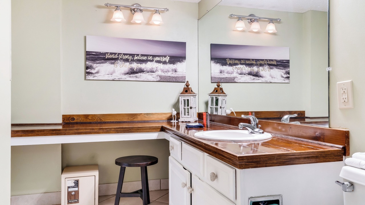 Photo of Bathroom in Holiday Isle