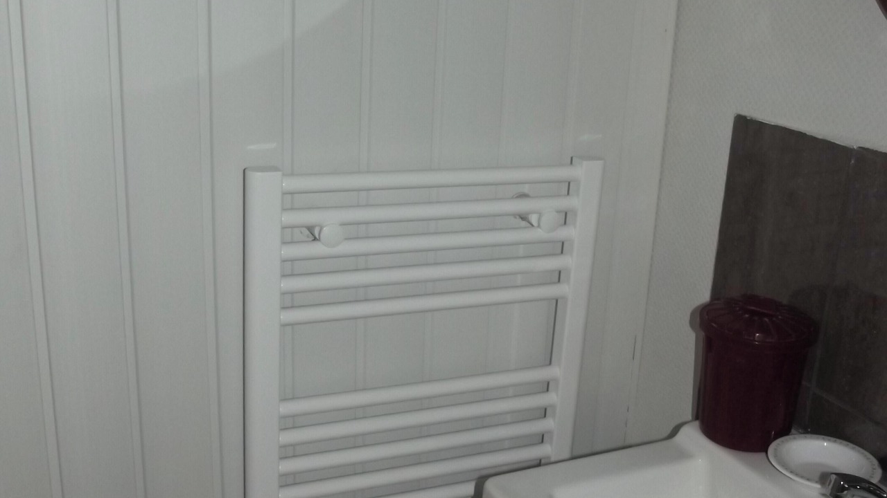 Photo of Bathroom in Tredrez-Locquemeau
