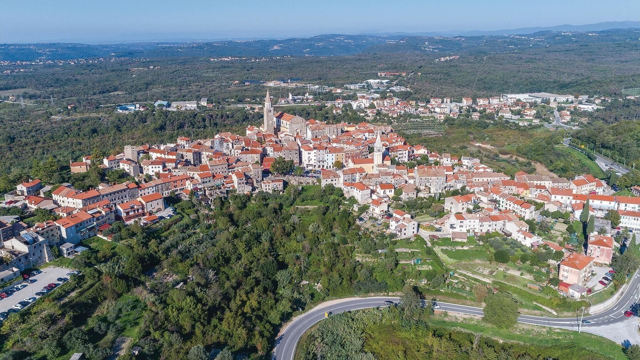Photo of Others in Baredine