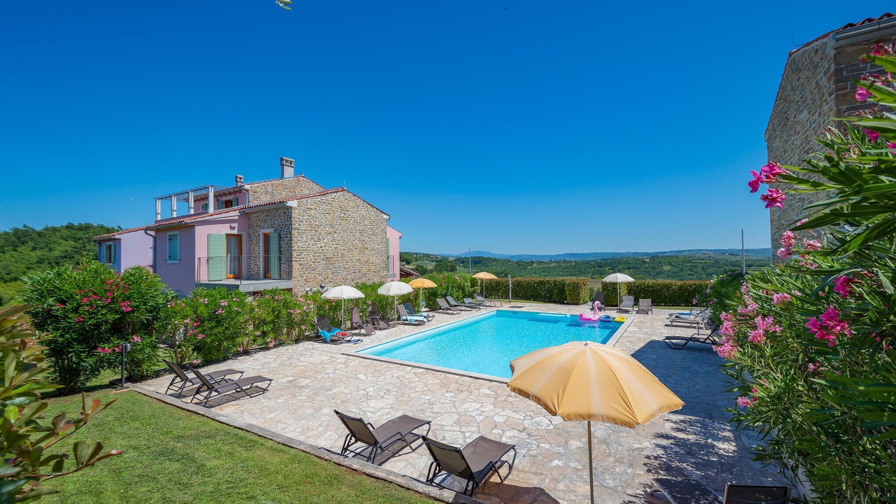 Photo of Outdoor in Baredine